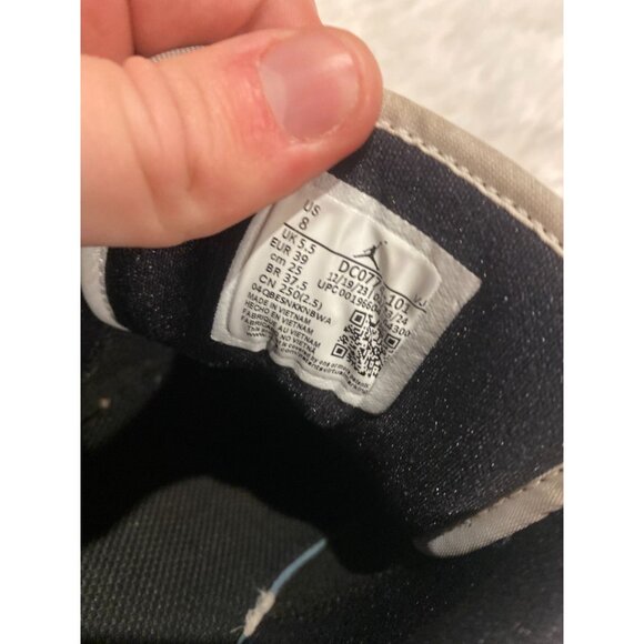 Nike Air Jordan 1 Low Panda 2023 White Dark Grey DC0774-102 Women Size 8 WORN - Picture 8 of 8